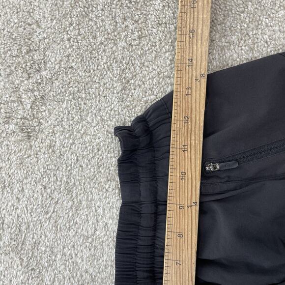 Lululemon Tracker Short V Size 8 Black Women 4" Inseam FLAWS Athletic 26-5 - Picture 7 of 8